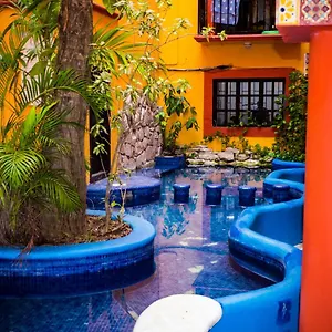 https://hotel-plaza-phocea.allrivieramayahotels.com
